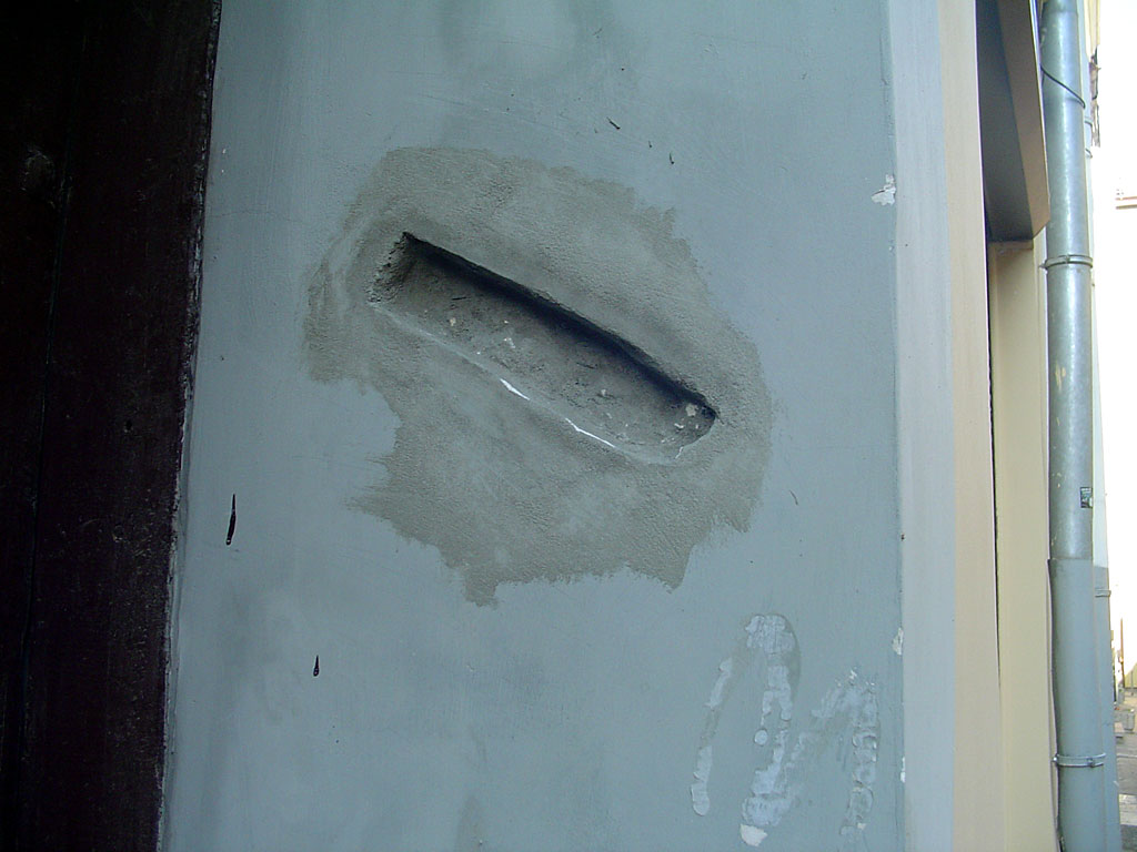 traces of a mezuzah in Lviv (Lwow, Lemberg) - well preserved