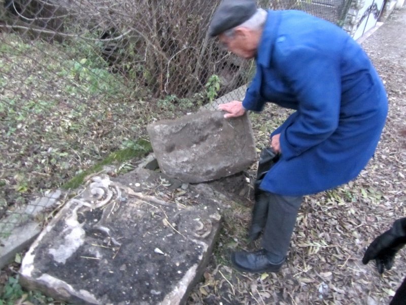 Fragments of Jewish headstones found in Rohatyn