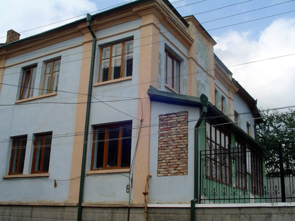 Aaron and Frida Goldfrucht Synagogue