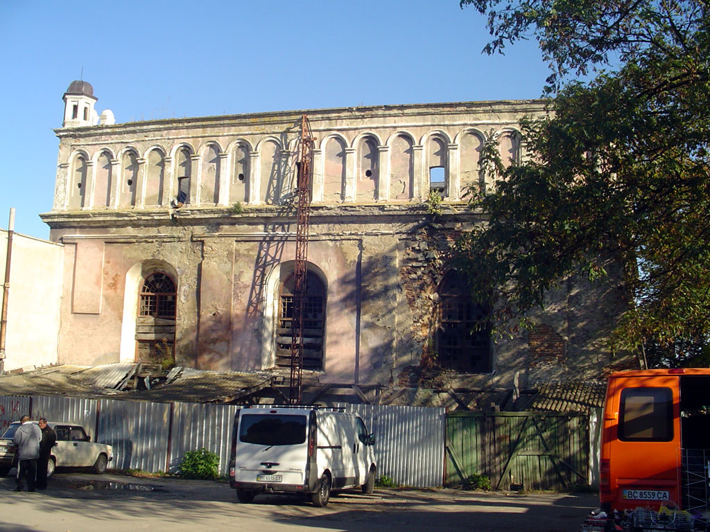 Zhovkva synagogue