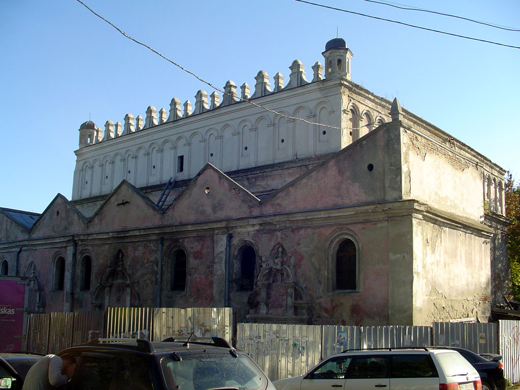 Zhovkva synagogue