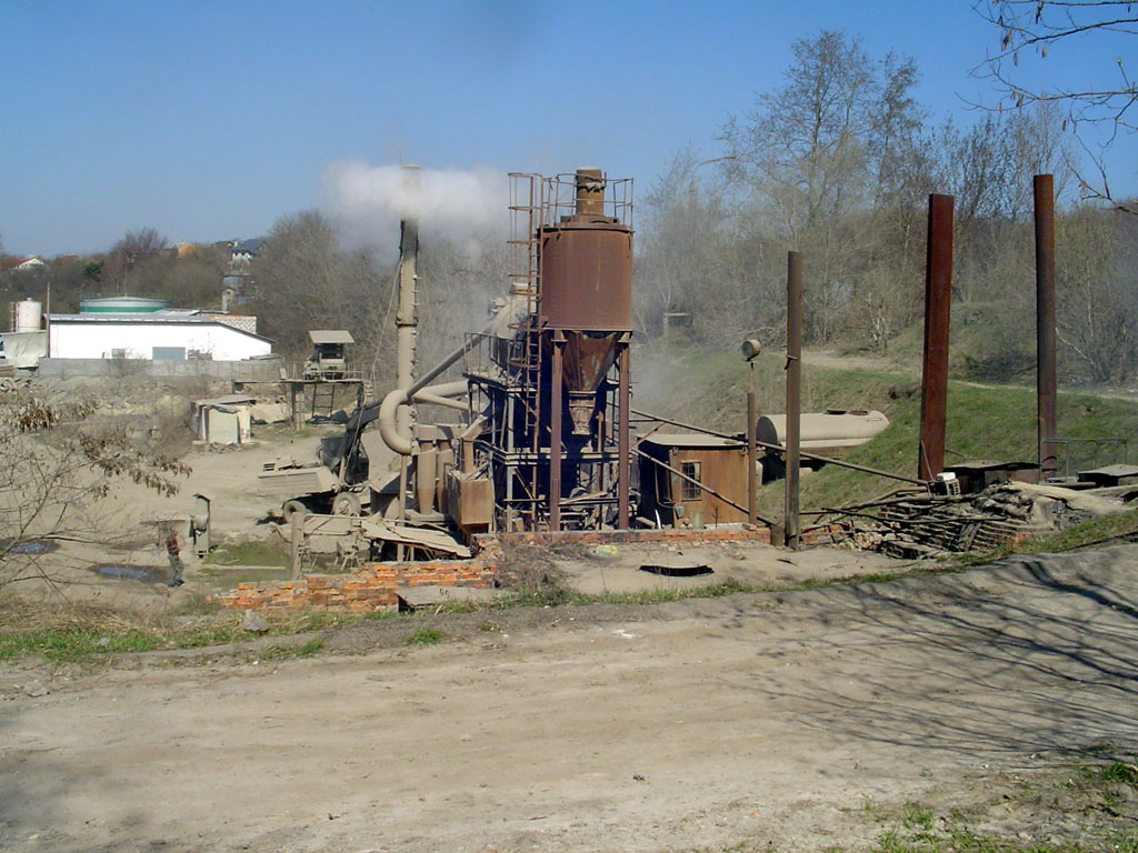 Lysynychi - asphalt factory
