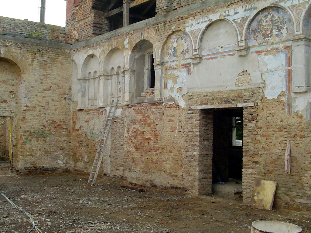 Sadagora synagogue, 2010