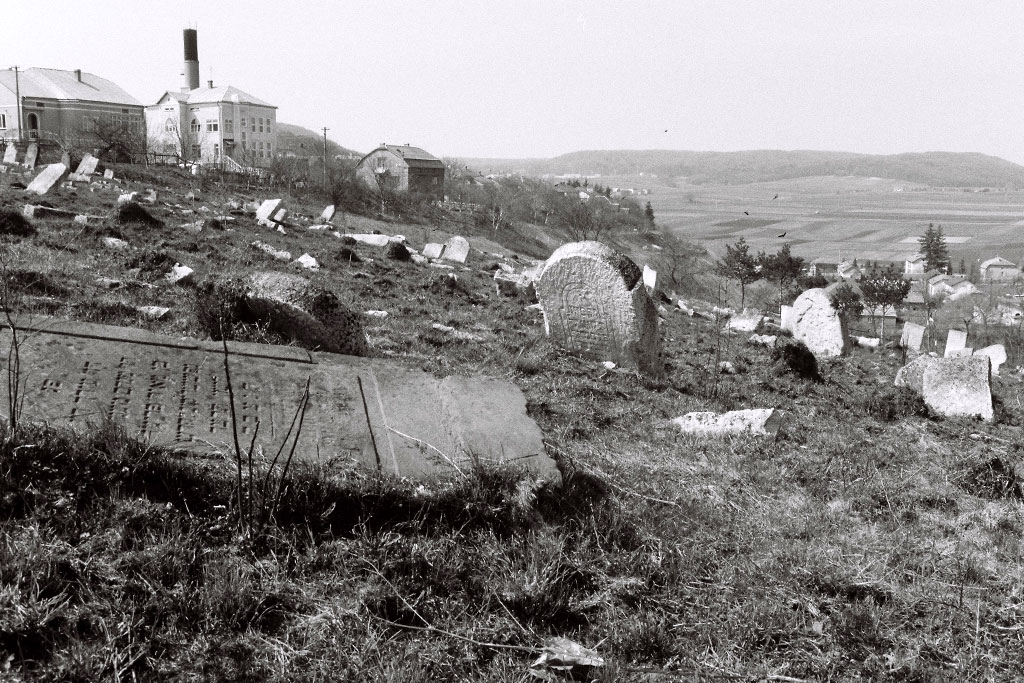 Berezhani - Jewish cemetery
