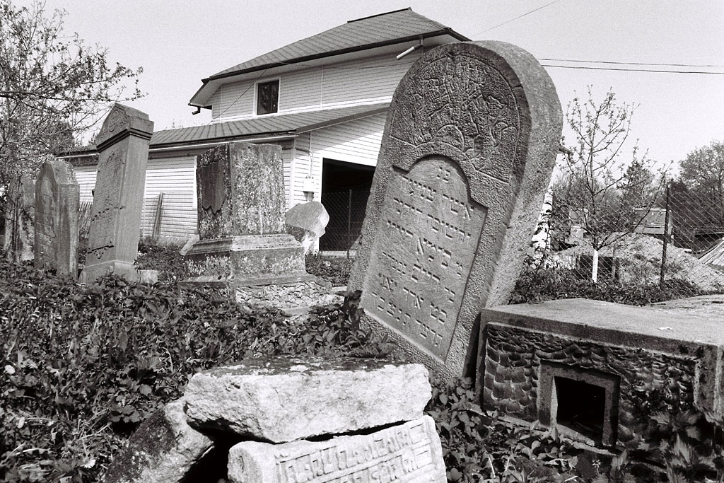 Storozhinets - Jewish cemetery
