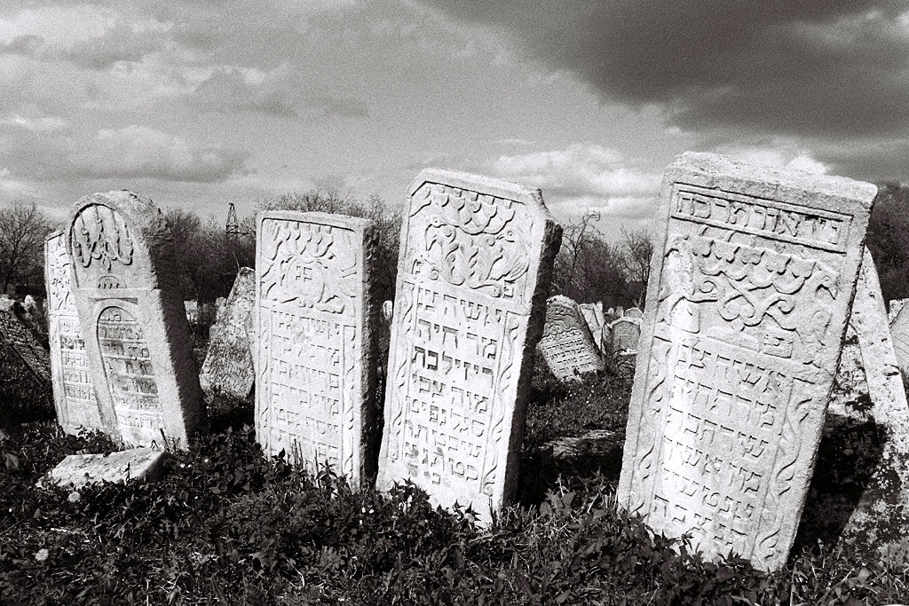 Vyzhnytsia – Jewish cemetery
