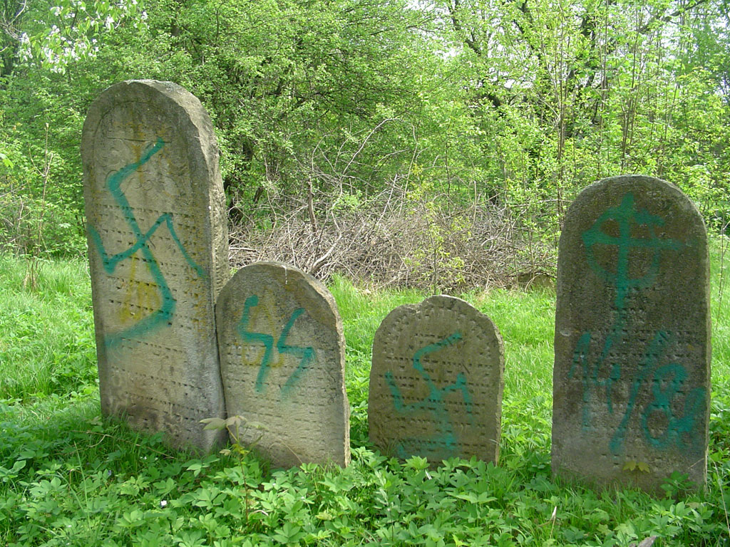 Nadvirna - Jewish cemetery