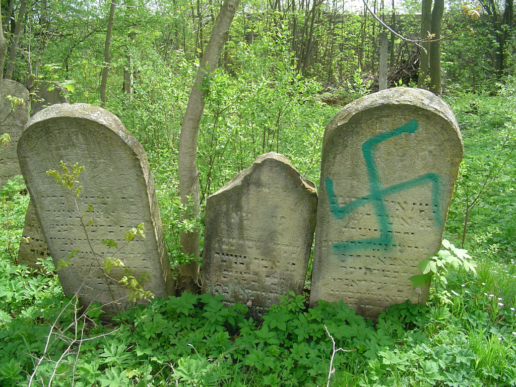 Nadvirna - Jewish cemetery