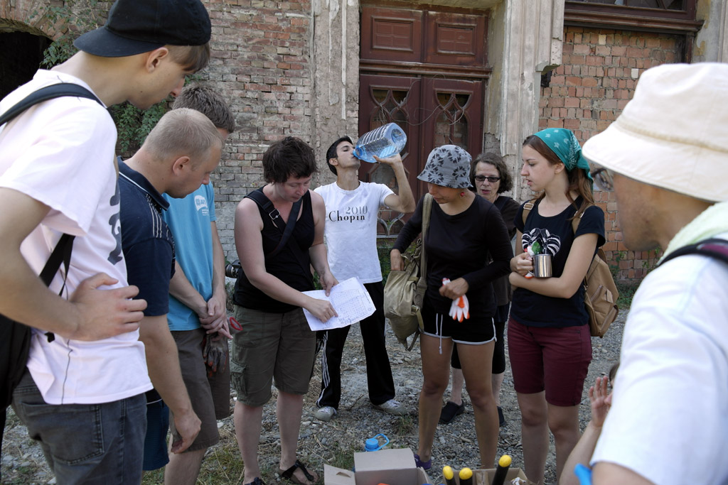 volunteers at the ceme