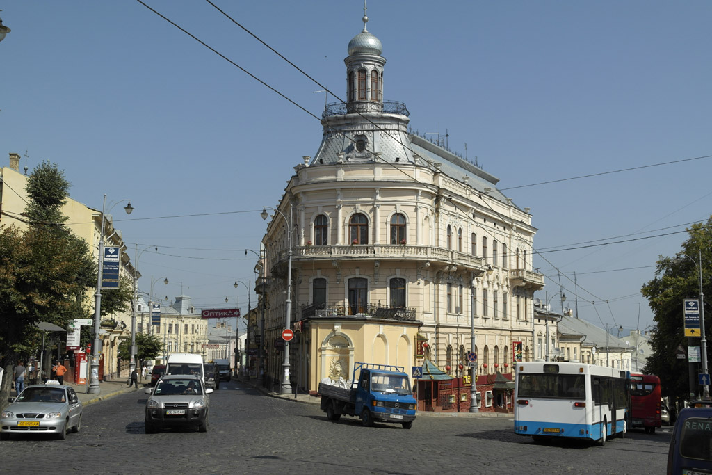 Chernivtsi (Czernowitz) - Golovna Street