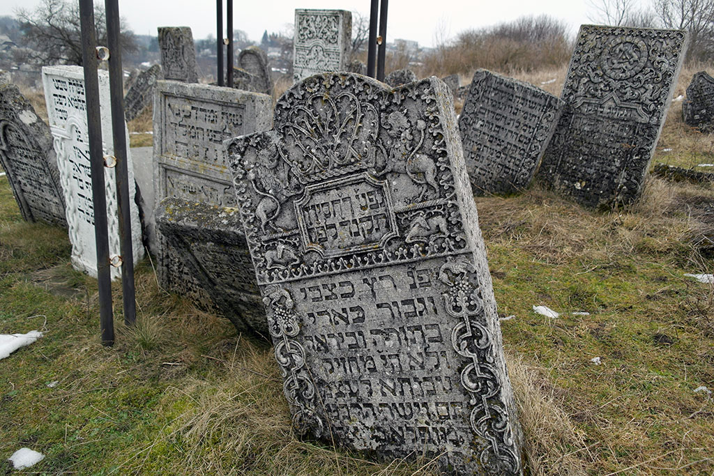 Sataniv - Jewish cemetery