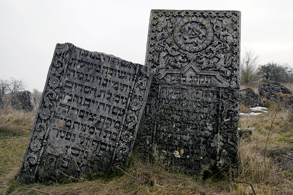 Sataniv - Jewish cemetery