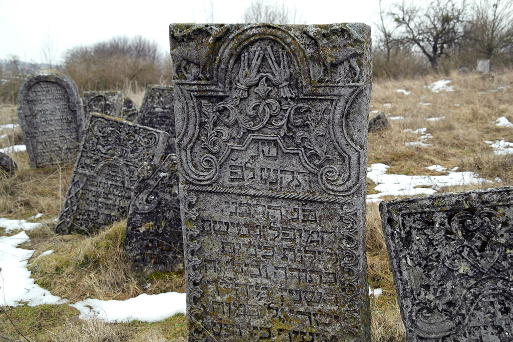 Sataniv - Jewish cemetery