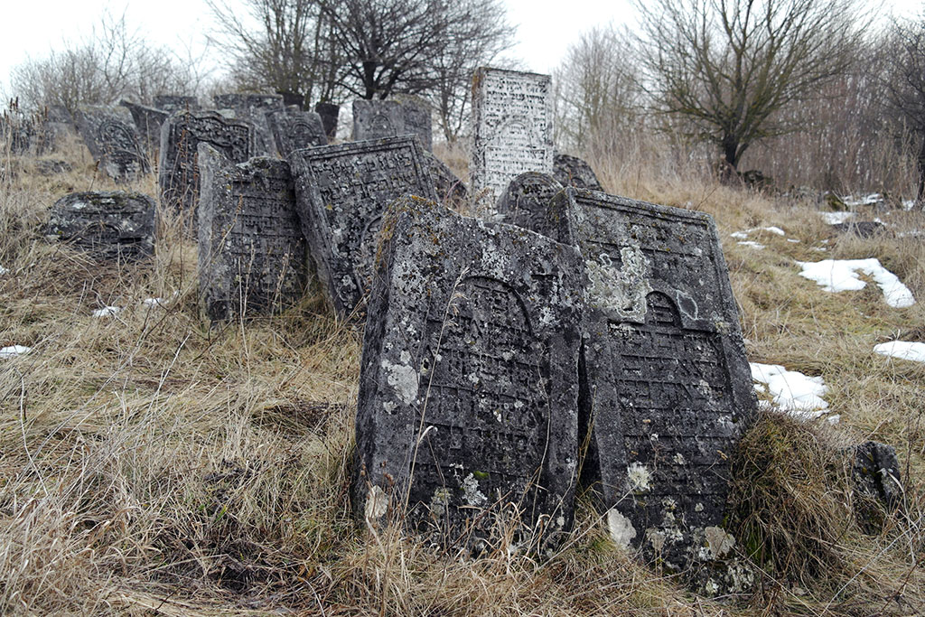 Sataniv - Jewish cemetery