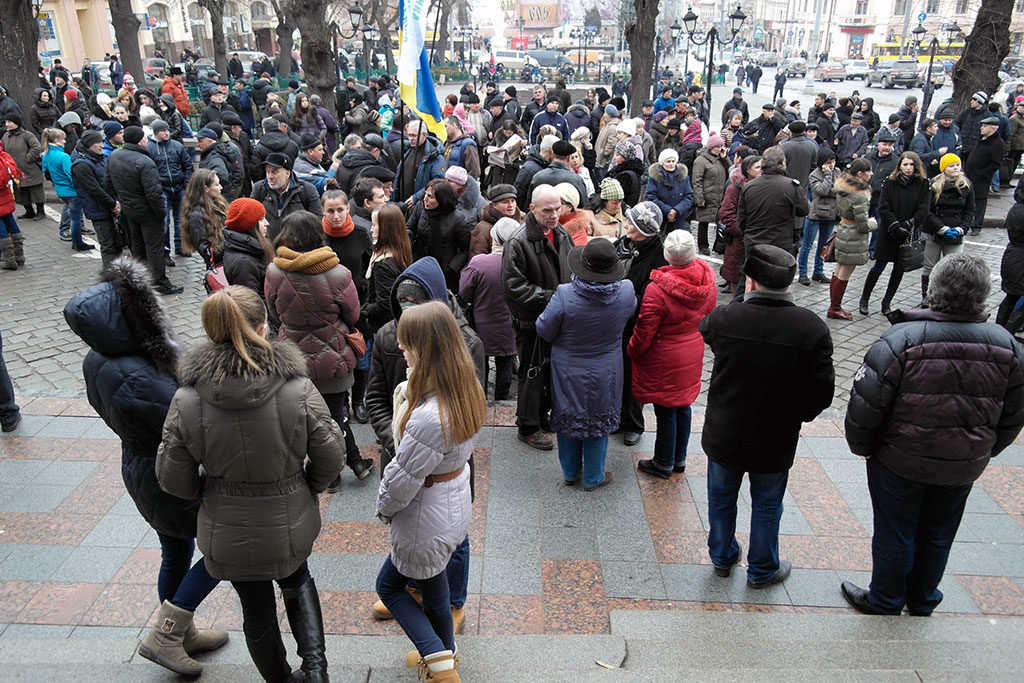 Protesters in front of the town hall