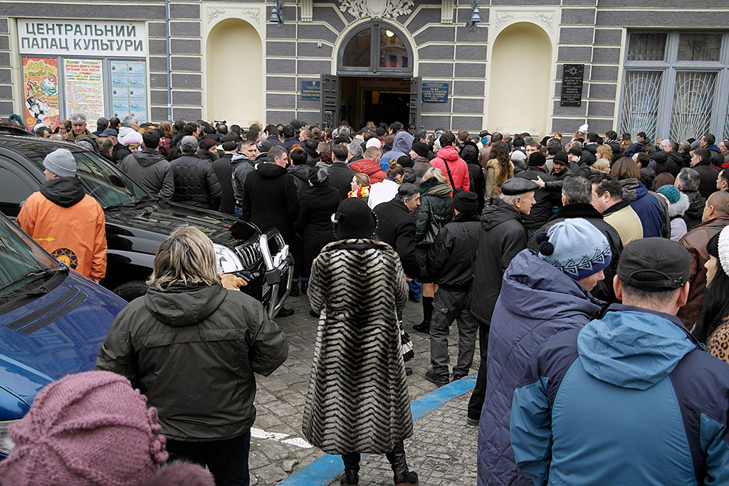 Czernowitz - ceremony for a man killed on Maidan