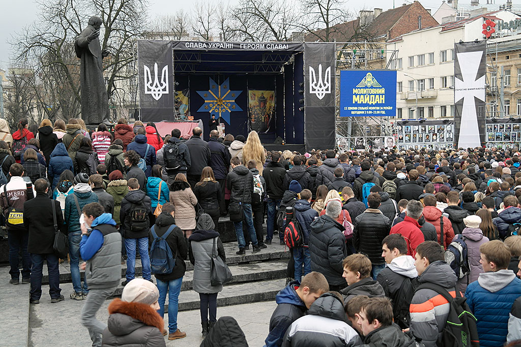 Lviv mourning the dead