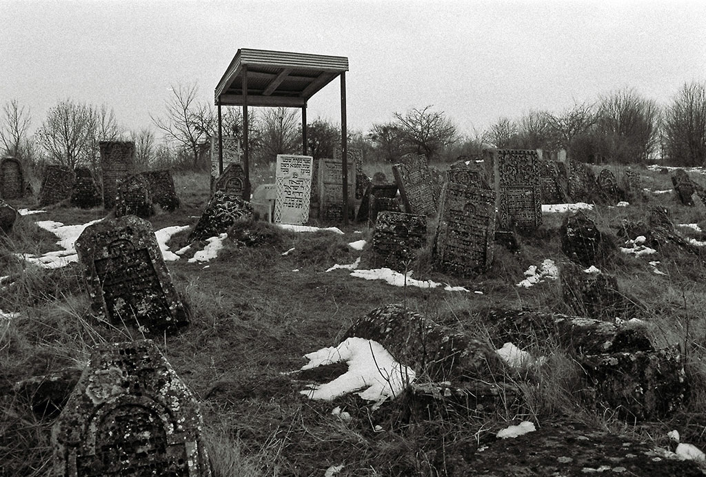 Sataniv, Jewish cemetery
