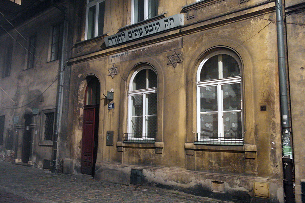 In Krakow, my love to Eastern Europe and its Jewish heritage begun about 20 years ago. Since then I have been there again and again. Last weekend I was back in Krakow. Much has changed since my first visit. Krakow is now a city of mass tourism and it is also the Jewish past, which attracts visitors from all over the world. https://vanishedworld.wordpress.com/2014/10/30/krakow-no-sentimental-journey/