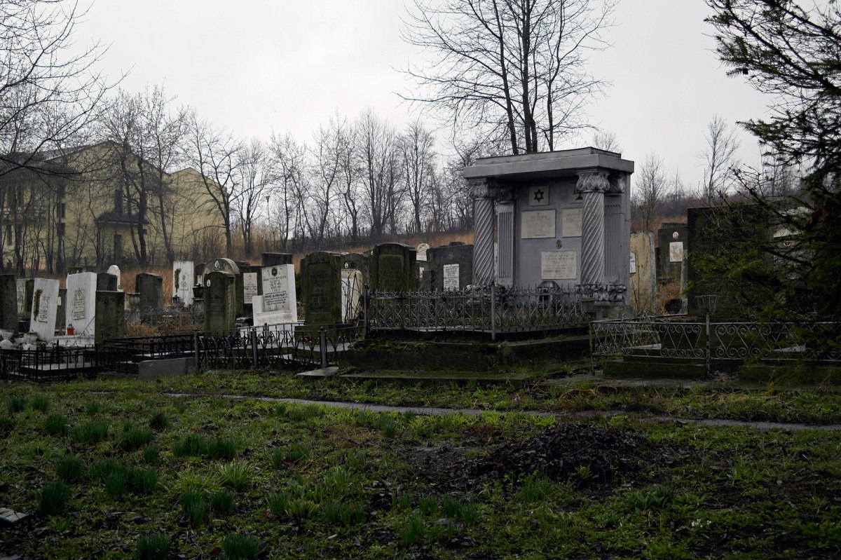 Suceava - New Jewish Cemetery