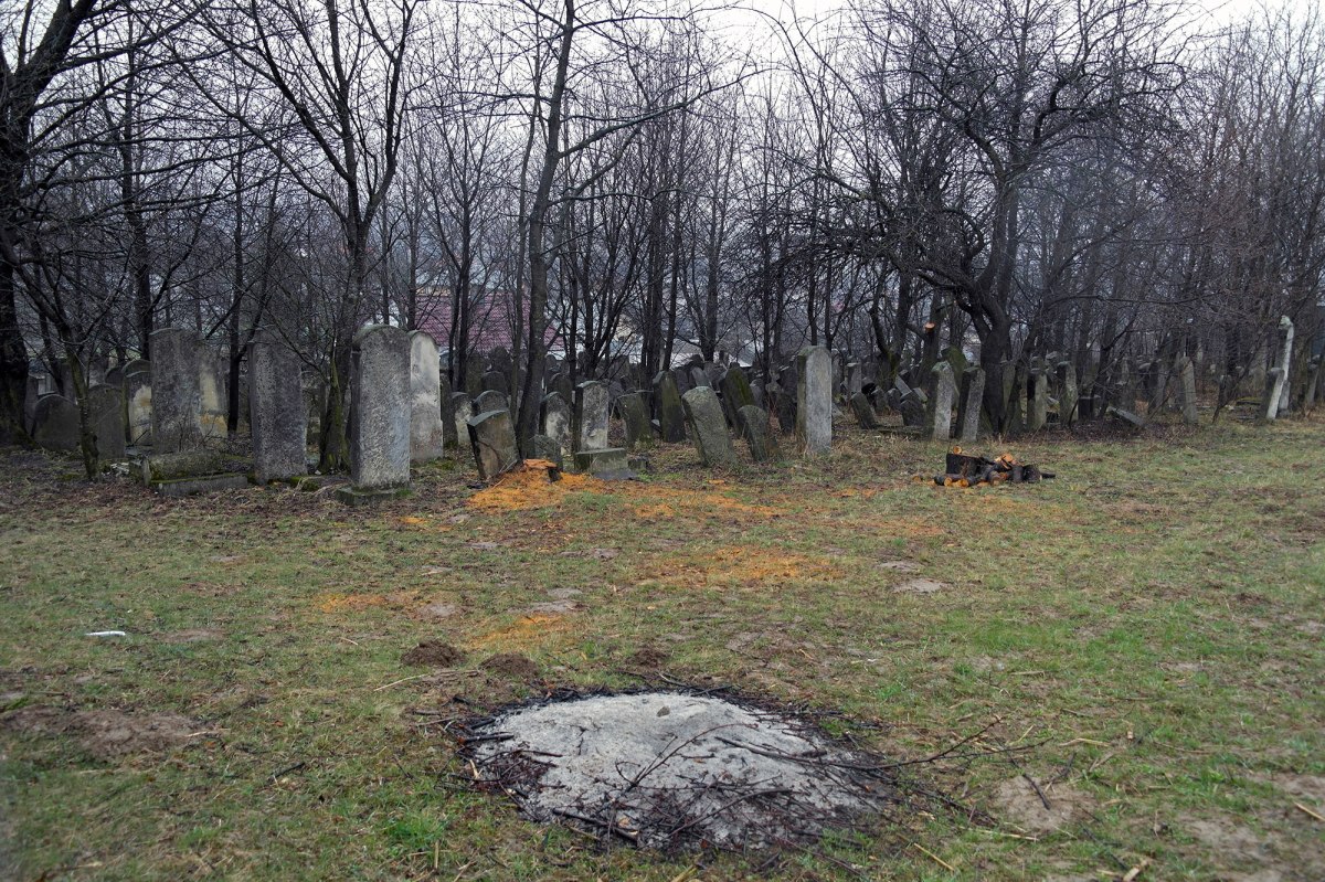 Burdujani New Jewish Cemetery