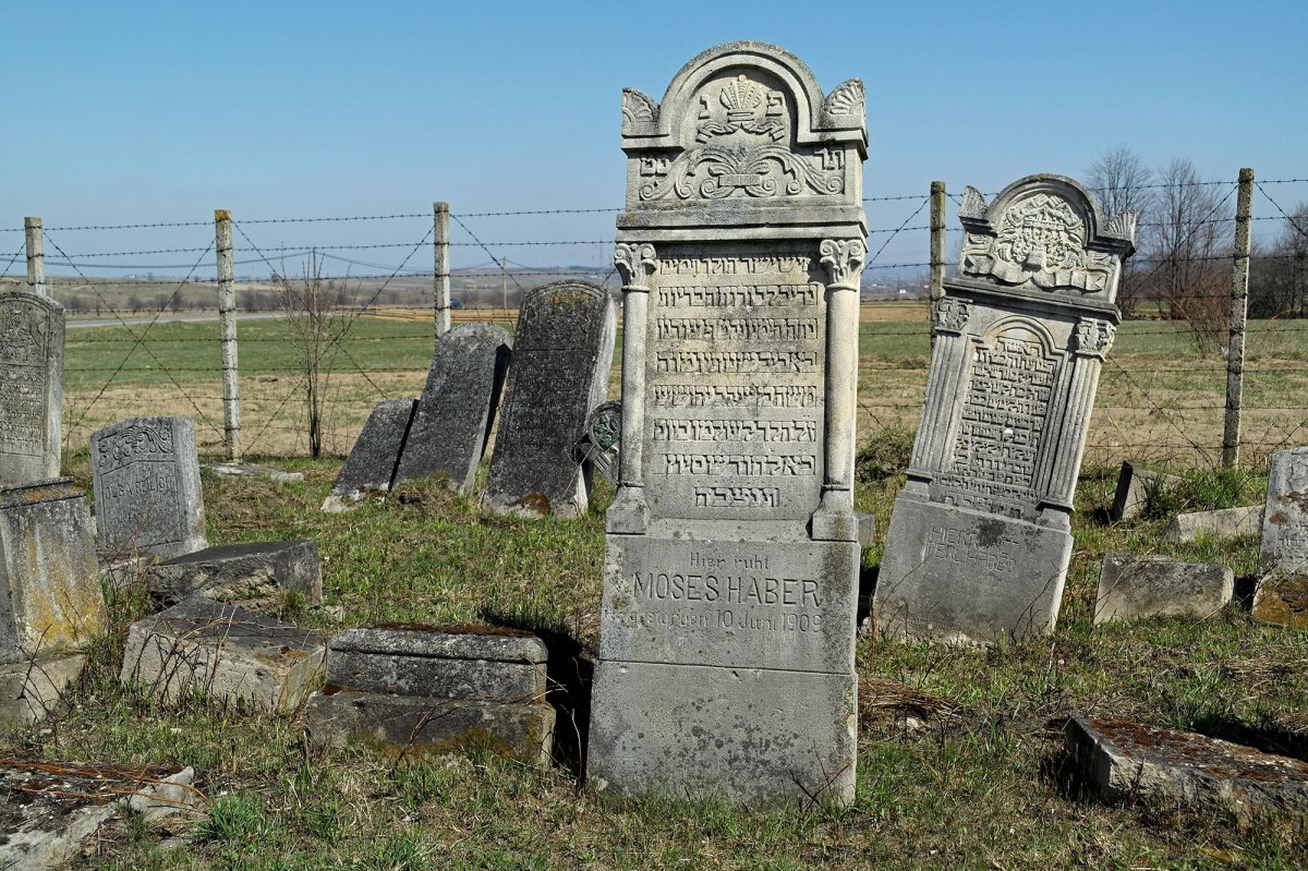 Solca - Jewish cemetery