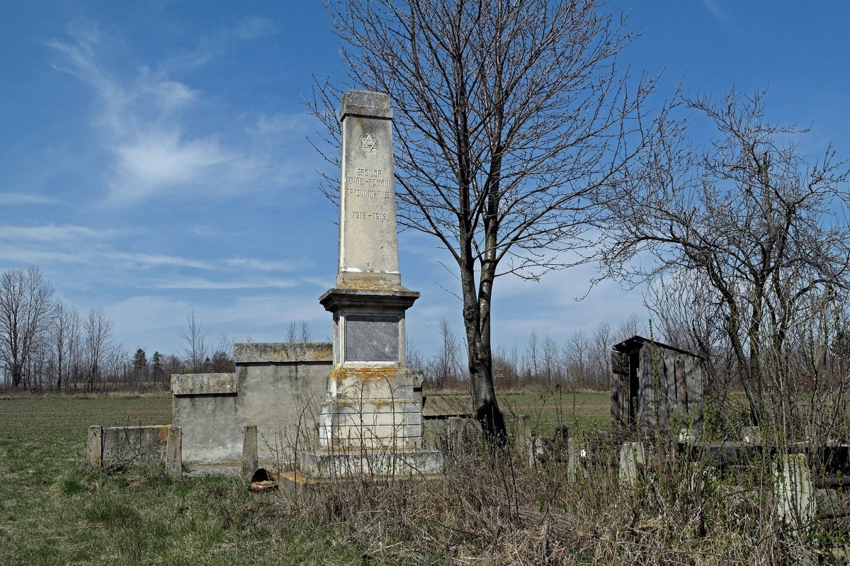 Mihaileni - Jewish cemetery