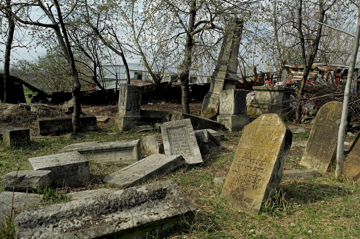 Dorohoi - Old Jewish Cemetery