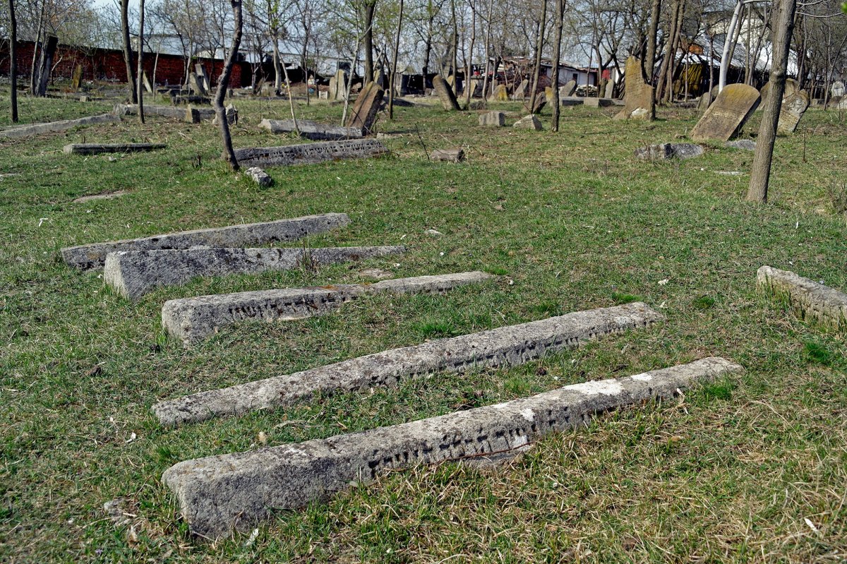 Dorohoi - Old Jewish Cemetery