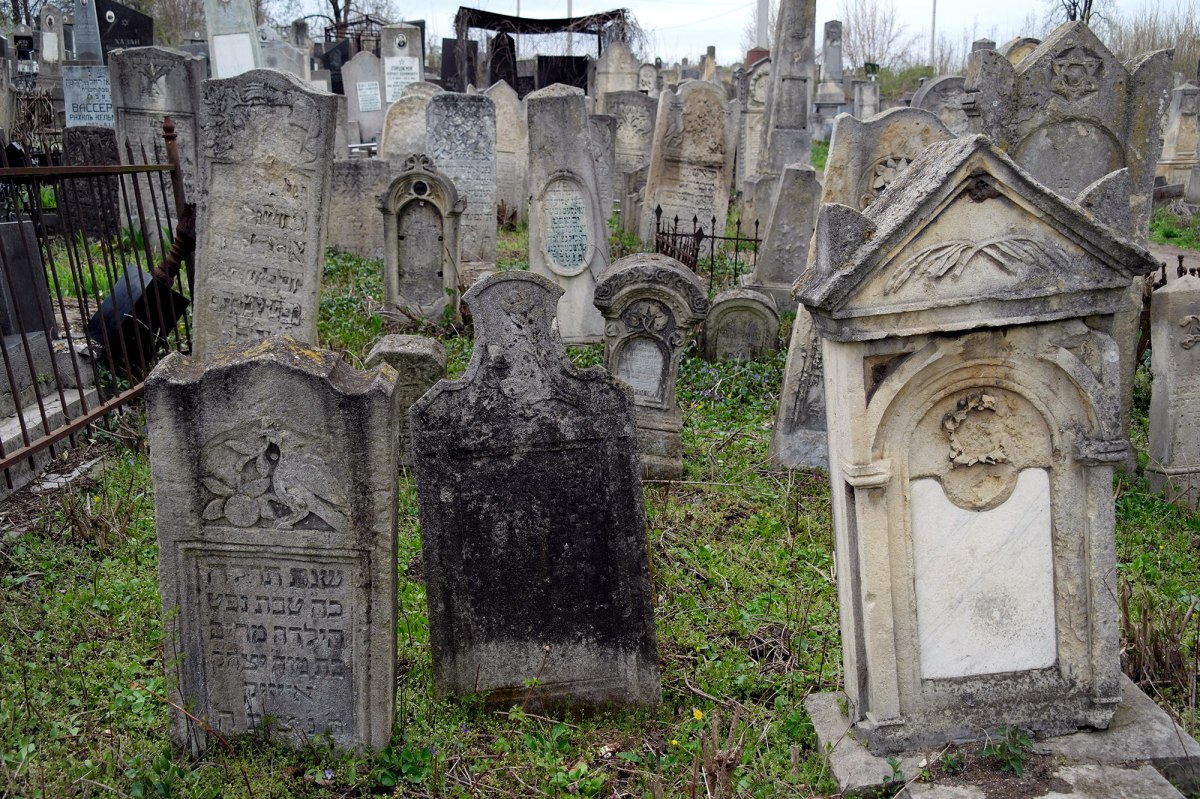 Czernowitz Jewish cemetery