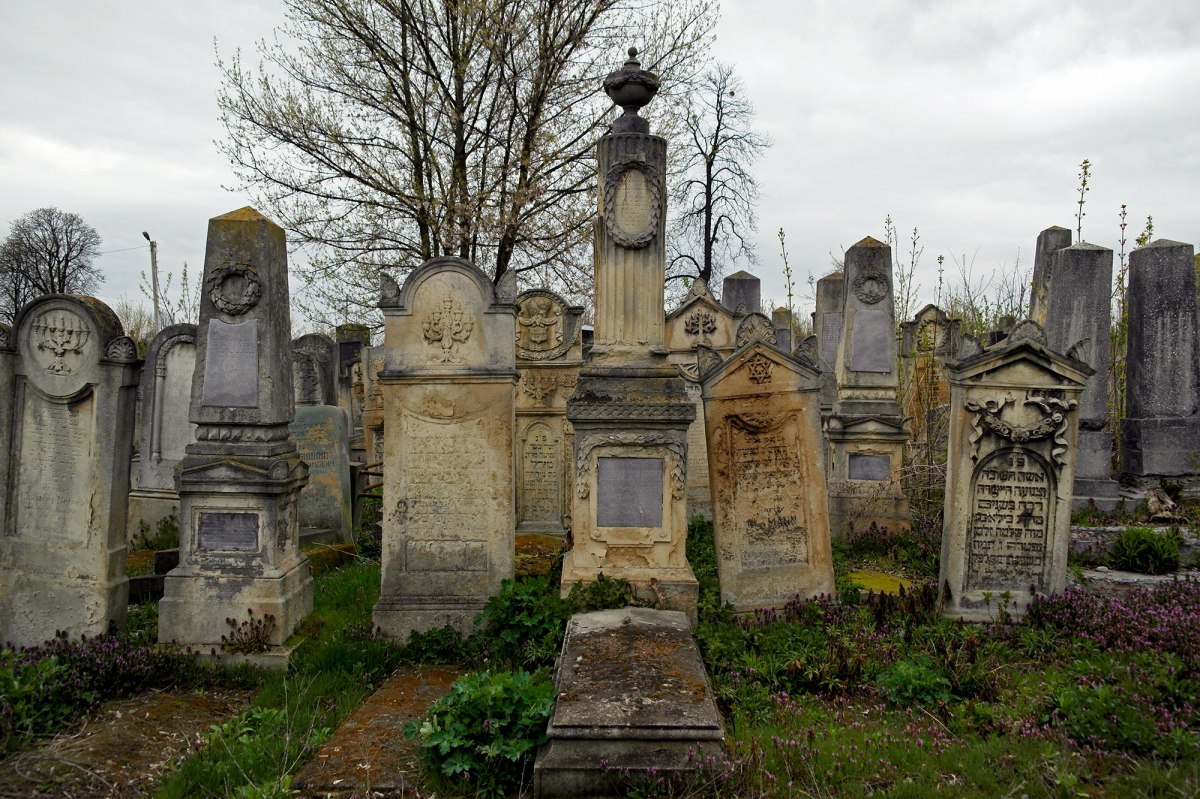 Czernowitz Jewish cemetery