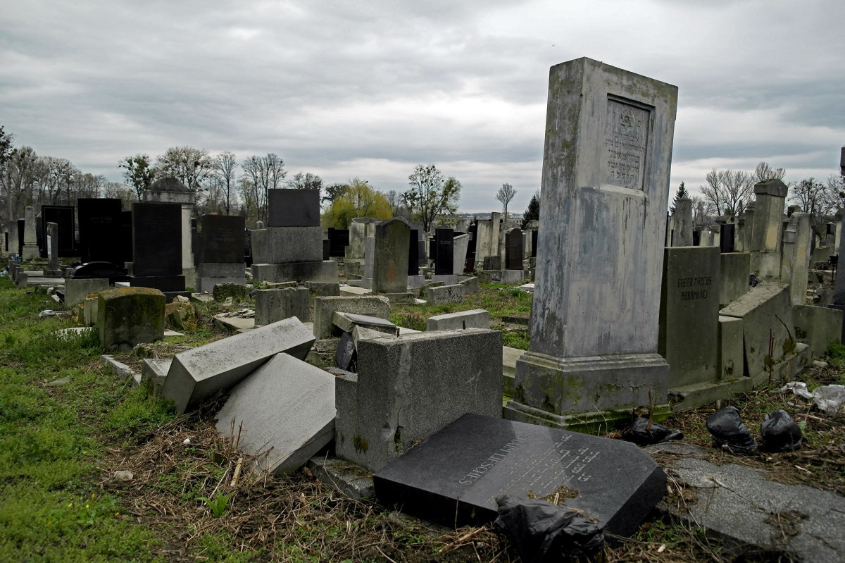 Czernowitz Jewish cemetery