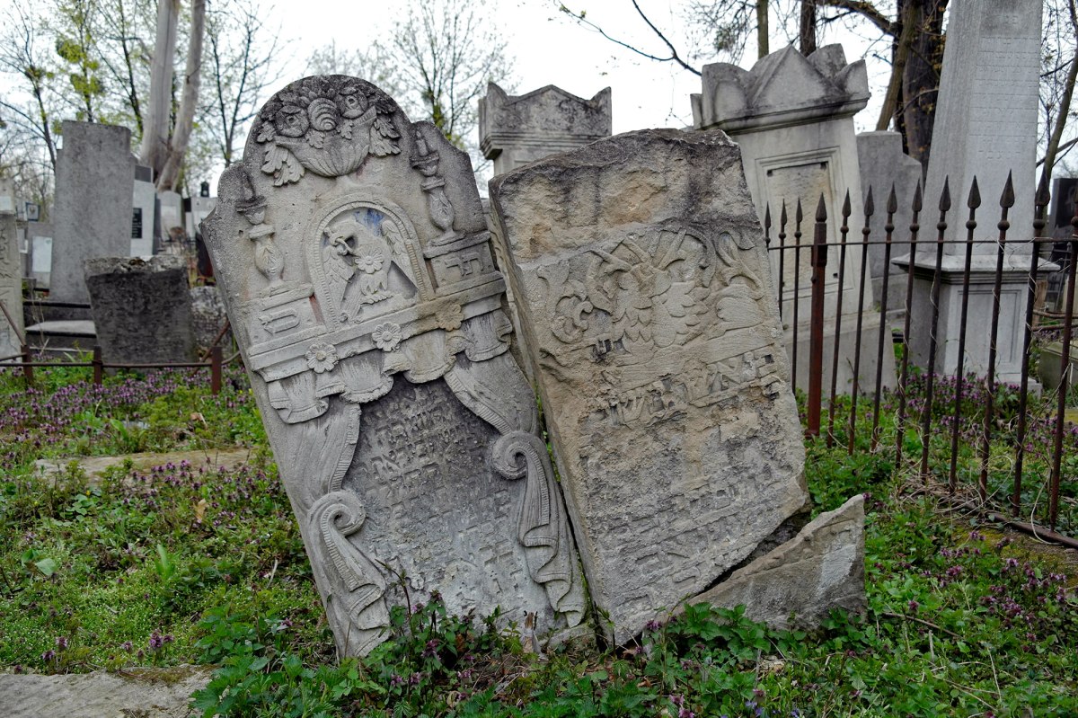 Czernowitz Jewish cemetery