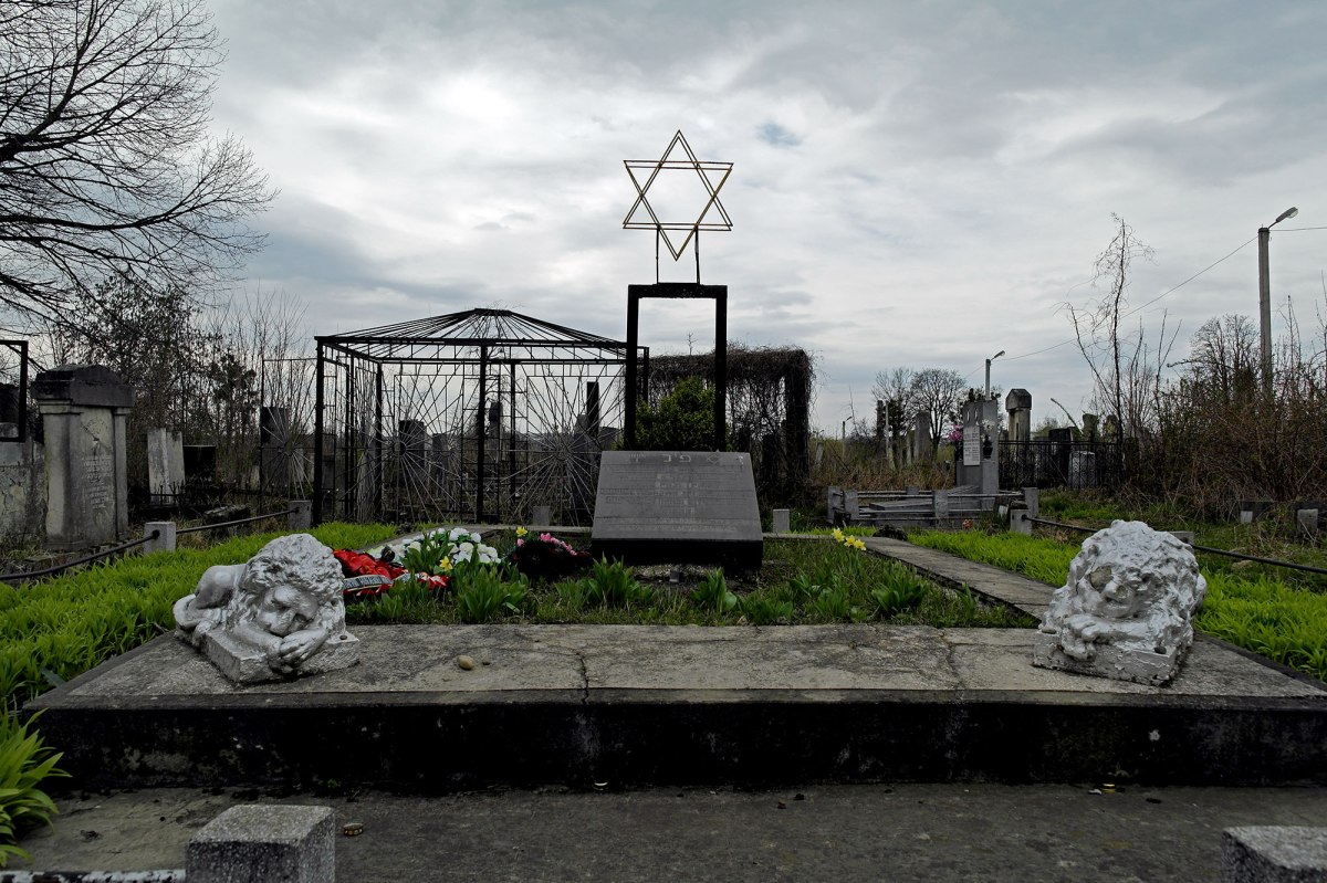 Czernowitz Jewish cemetery