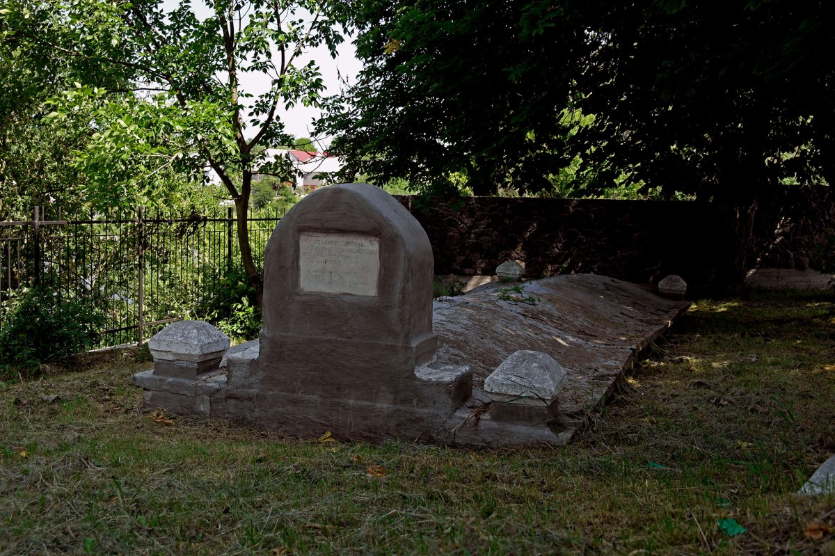 Nemiriv - mass grave