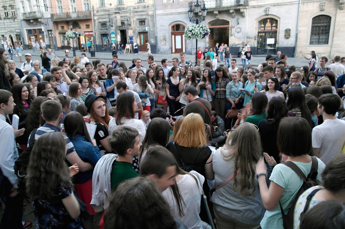 Young people singing in the streets of Lviv