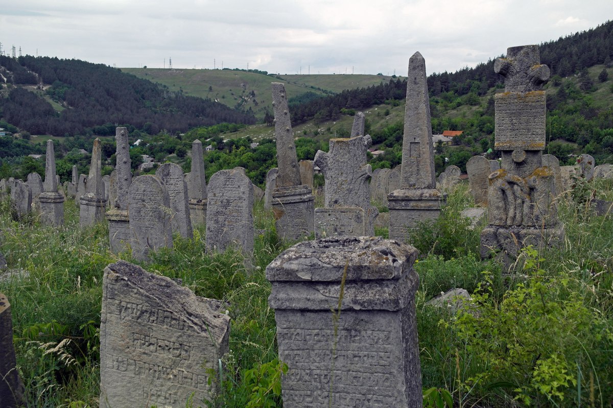 Mohyliv-Podilskyi - Jewish cemetery