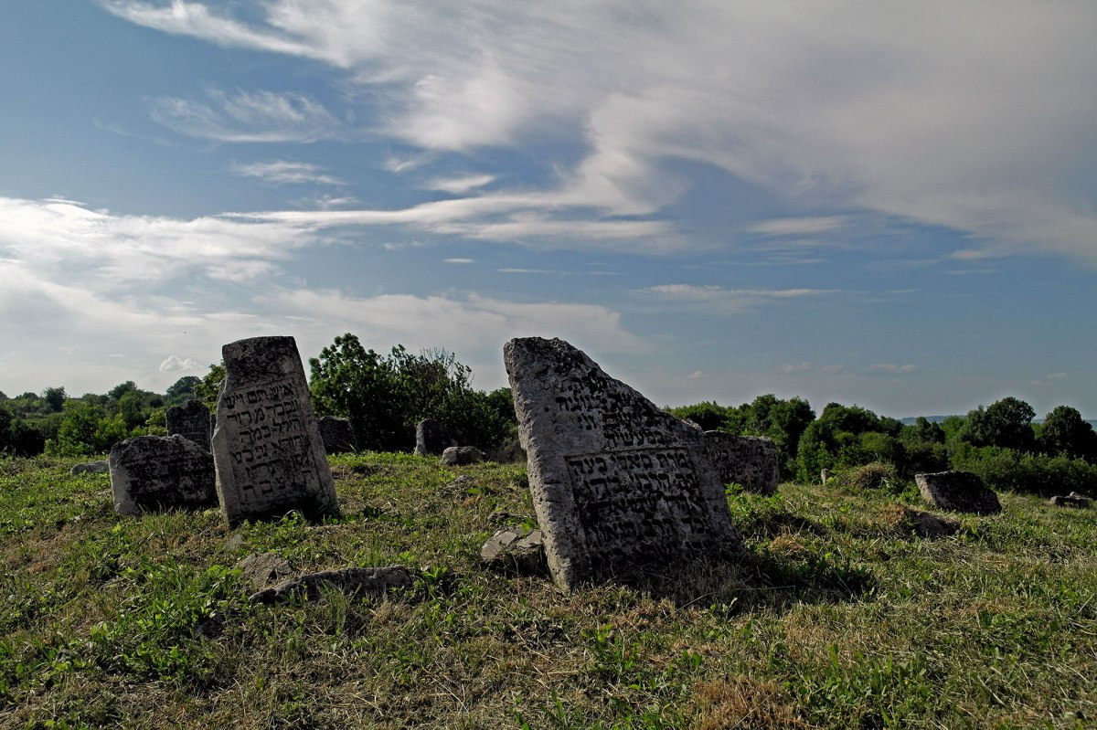 Medzhybizh - Jewish cemetery
