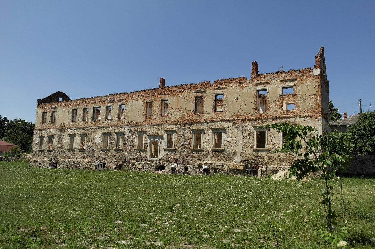Zolotyi Potik - Potocki Castle