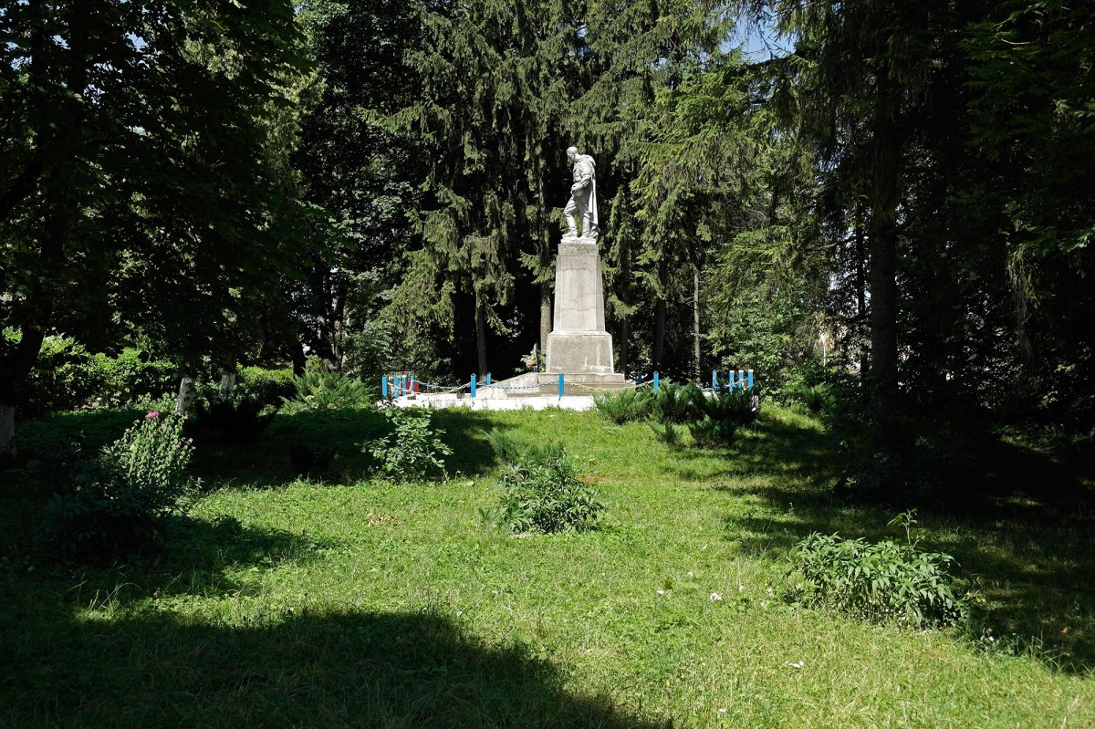 Zolotyi Potik - former Jewish quarter, now a park