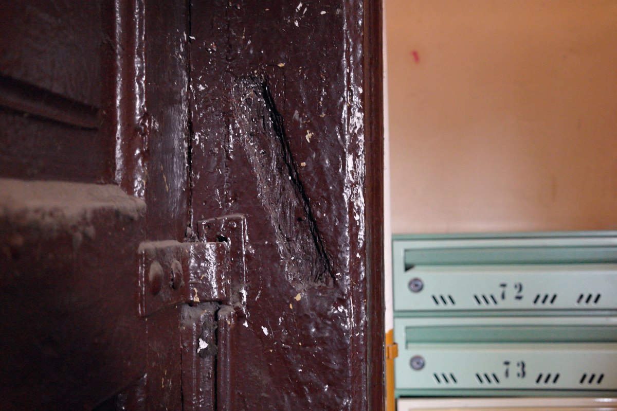 Warsaw - trace of a mezuzah