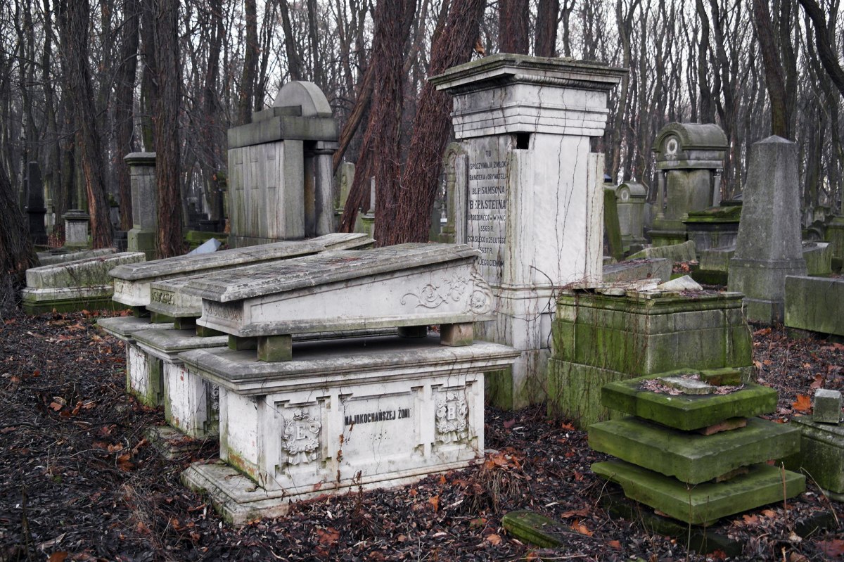 Warsaw - Jewish cemetery at Okopowa Street
