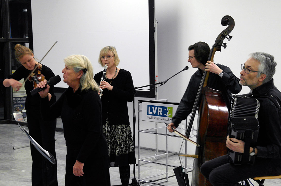Galician sounds by Trezmorim Klezmer Band