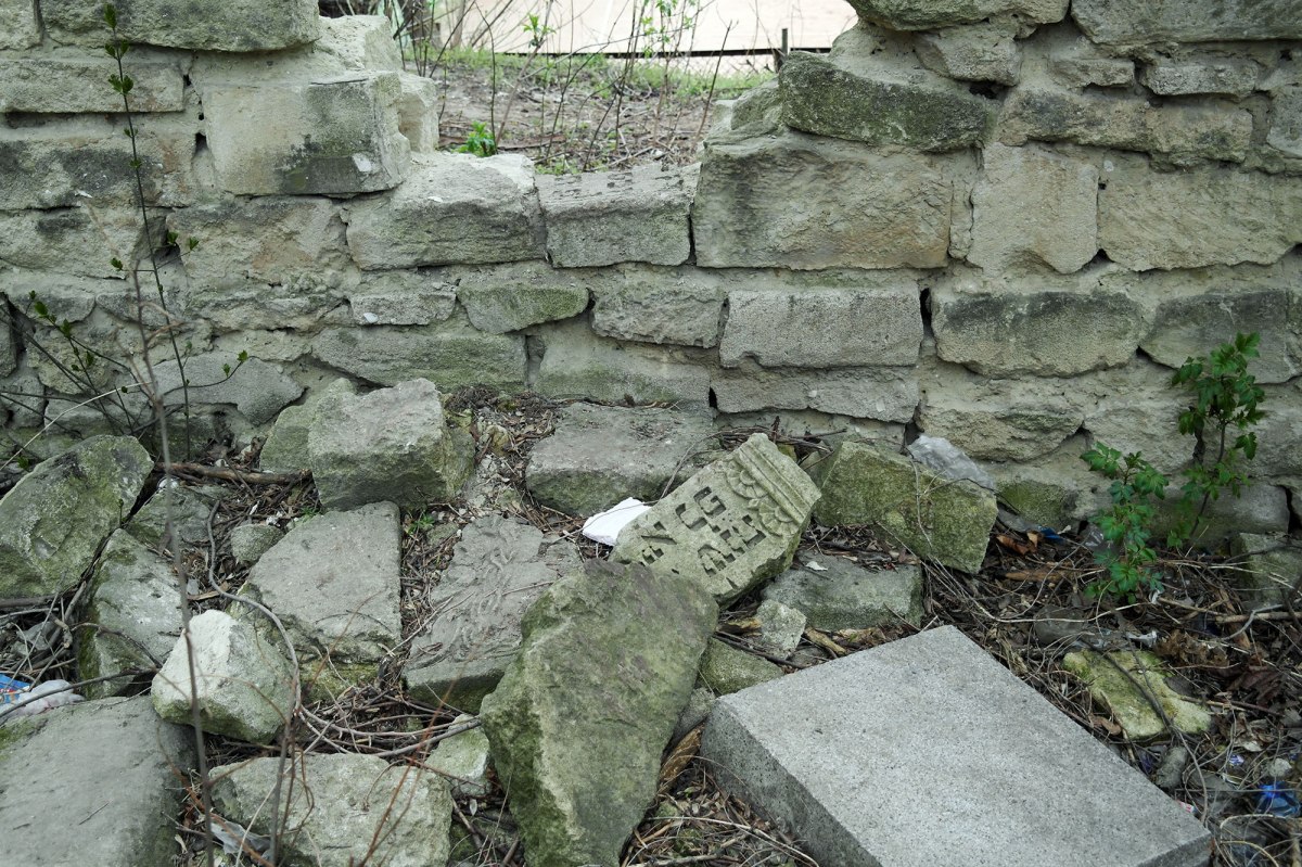 Chişinău - Jewish cemetery