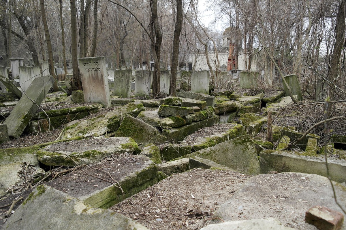 Chişinău - Jewish cemetery