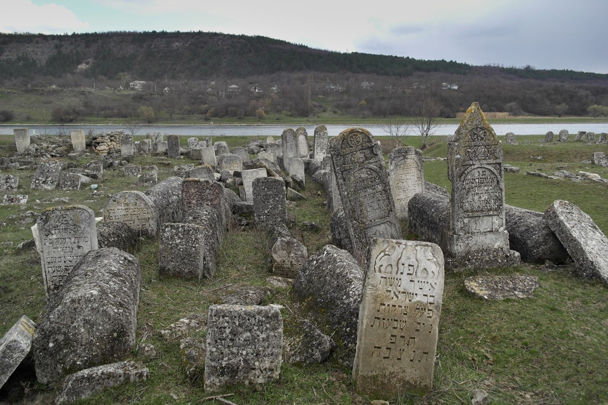 Vadul-Raşcov - Jewish cemetery
