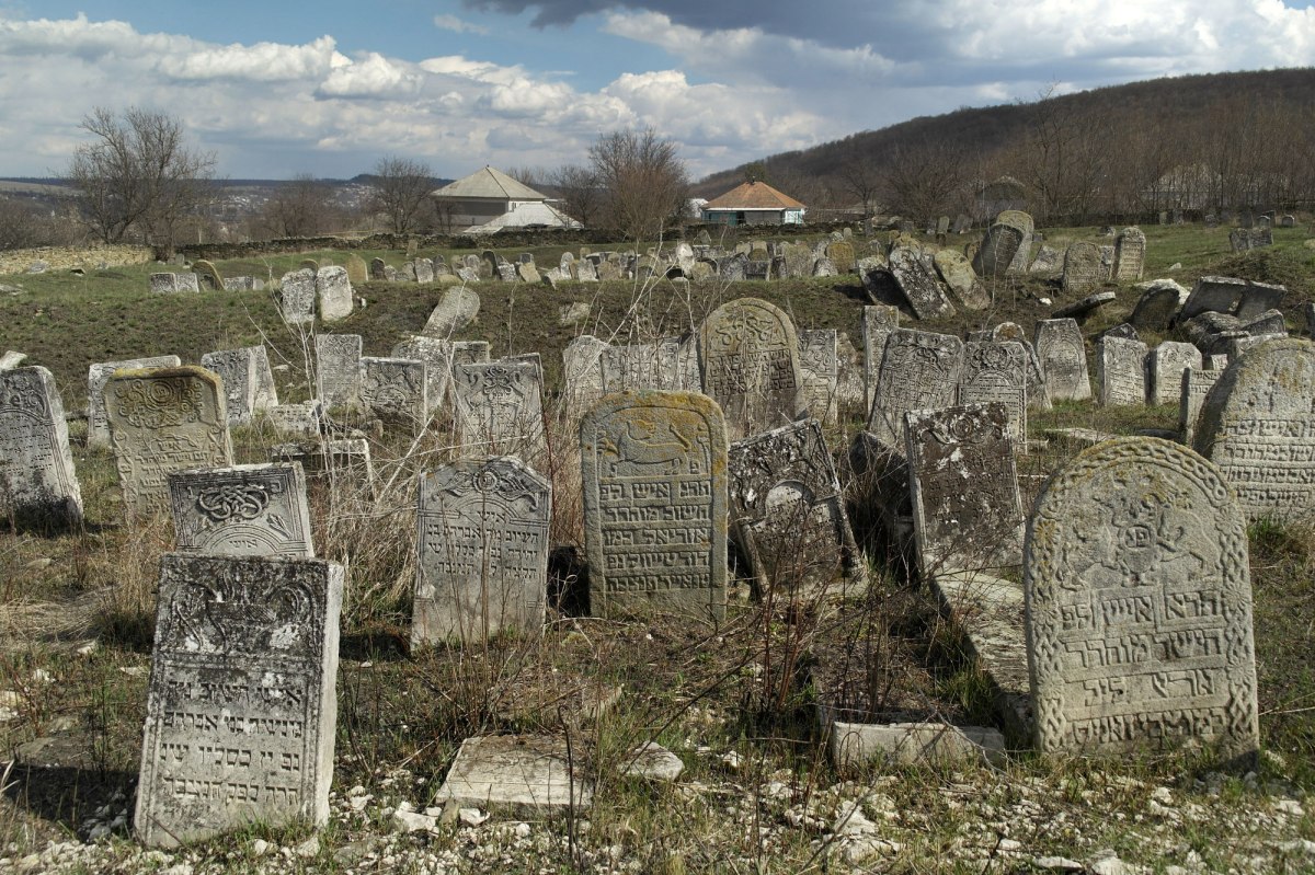 Vălcineţ - Jewish cemetery