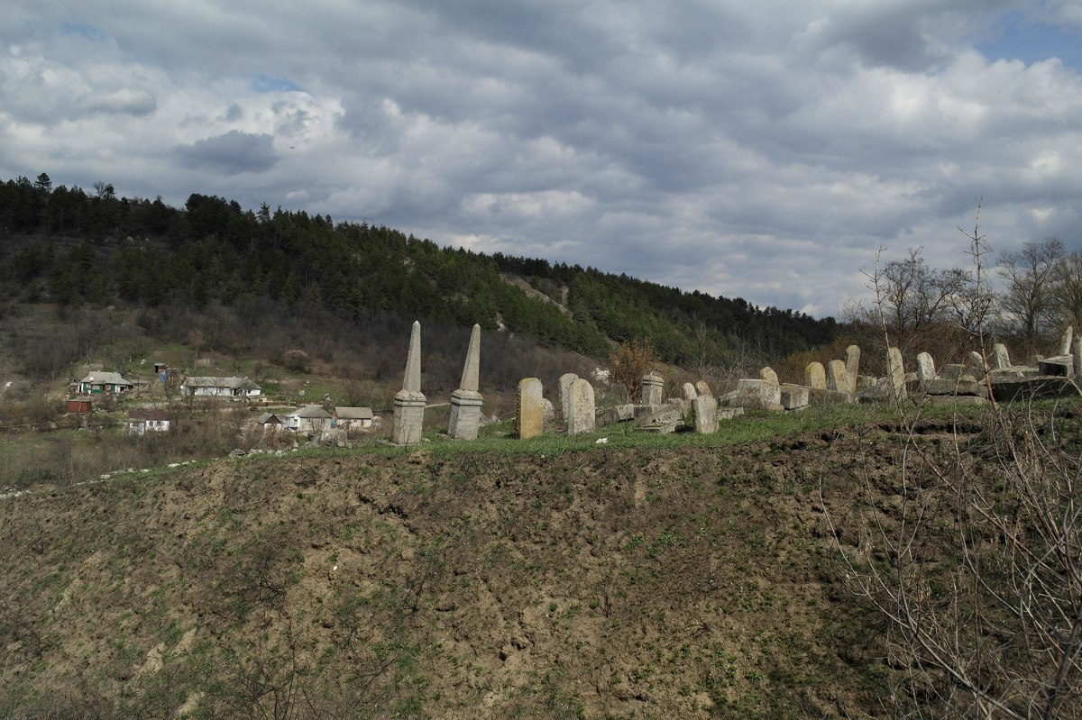 Mohyliv-Podilskyi - Jewish cemetery