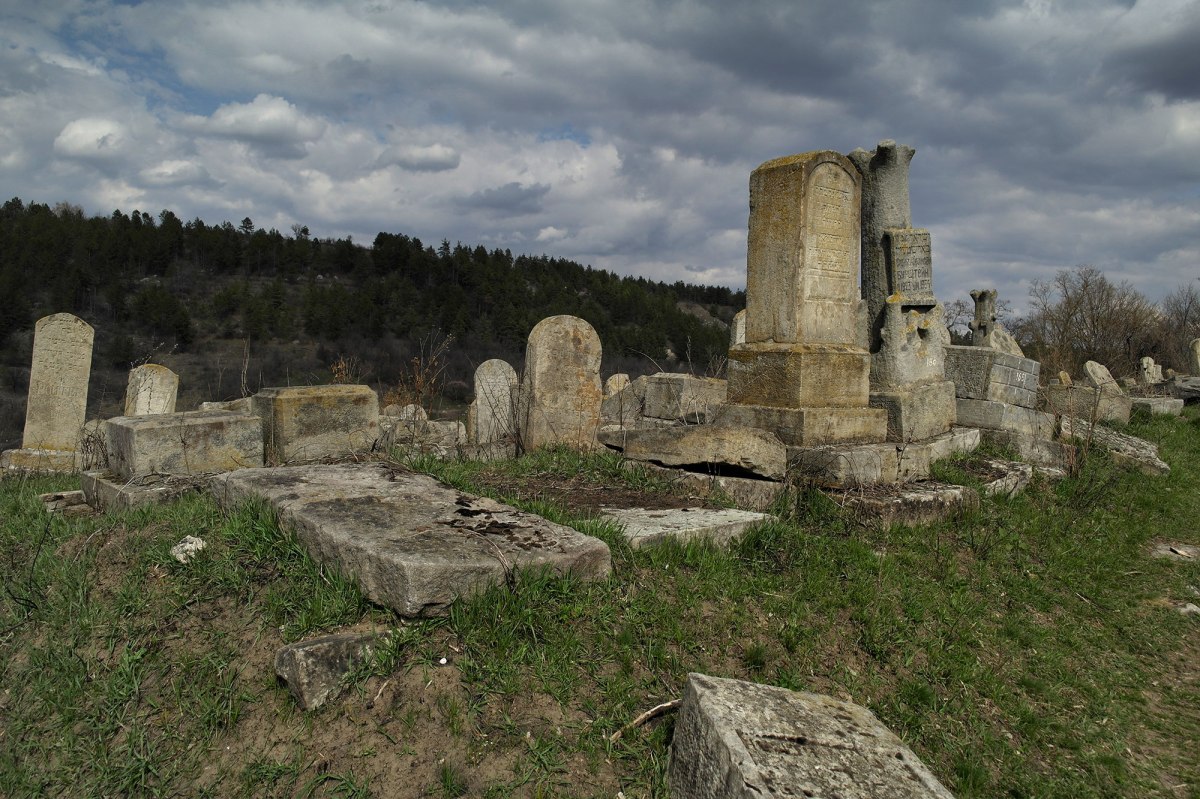 Mohyliv-Podilskyi - Jewish cemetery