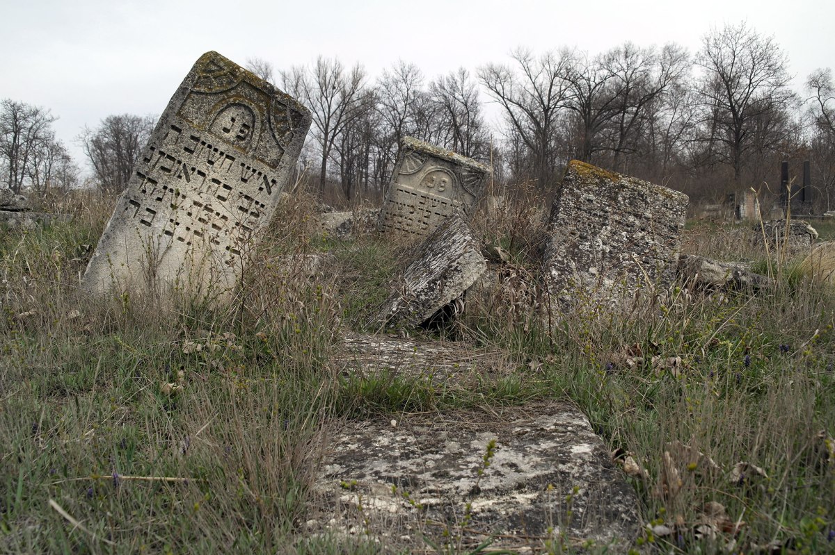 Orhei - Jewish cemetery